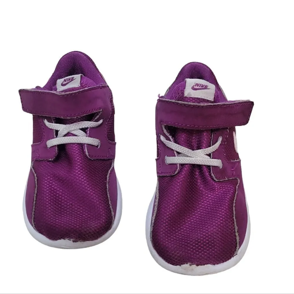 Nike purple kids shoes